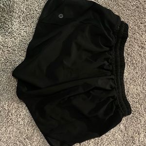 Lululemon Hotty Hot Shorts 2.5